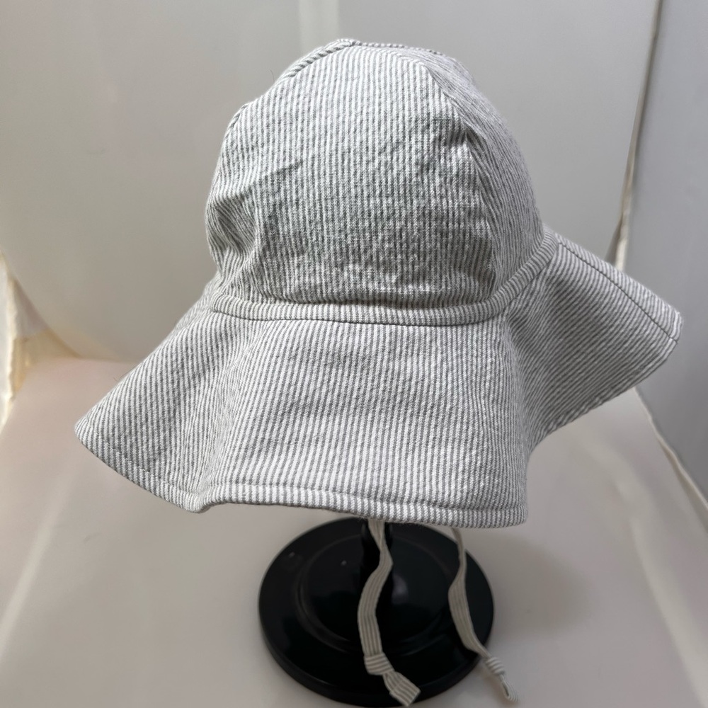 Kendi Striped Wide-Brimmed Sun Hat with Chin Strap size L